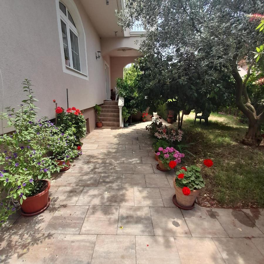 Apartments Filipovic Biograd Na Moru Esterno foto