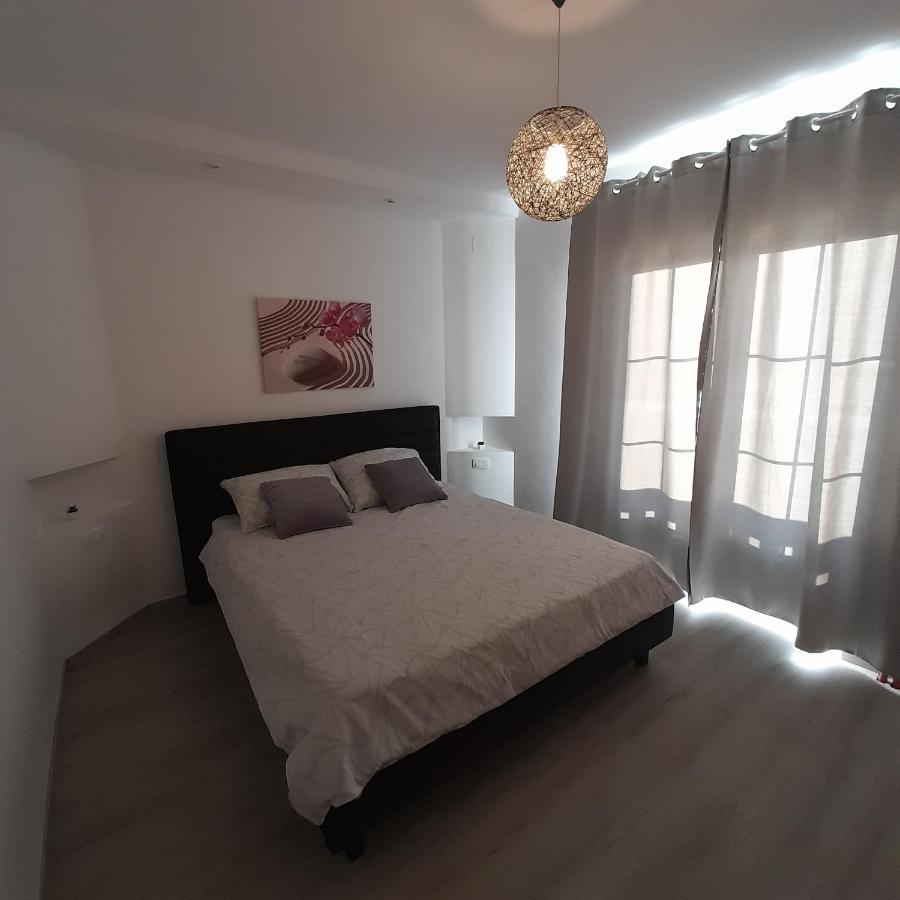 Apartments Filipovic Biograd Na Moru Esterno foto