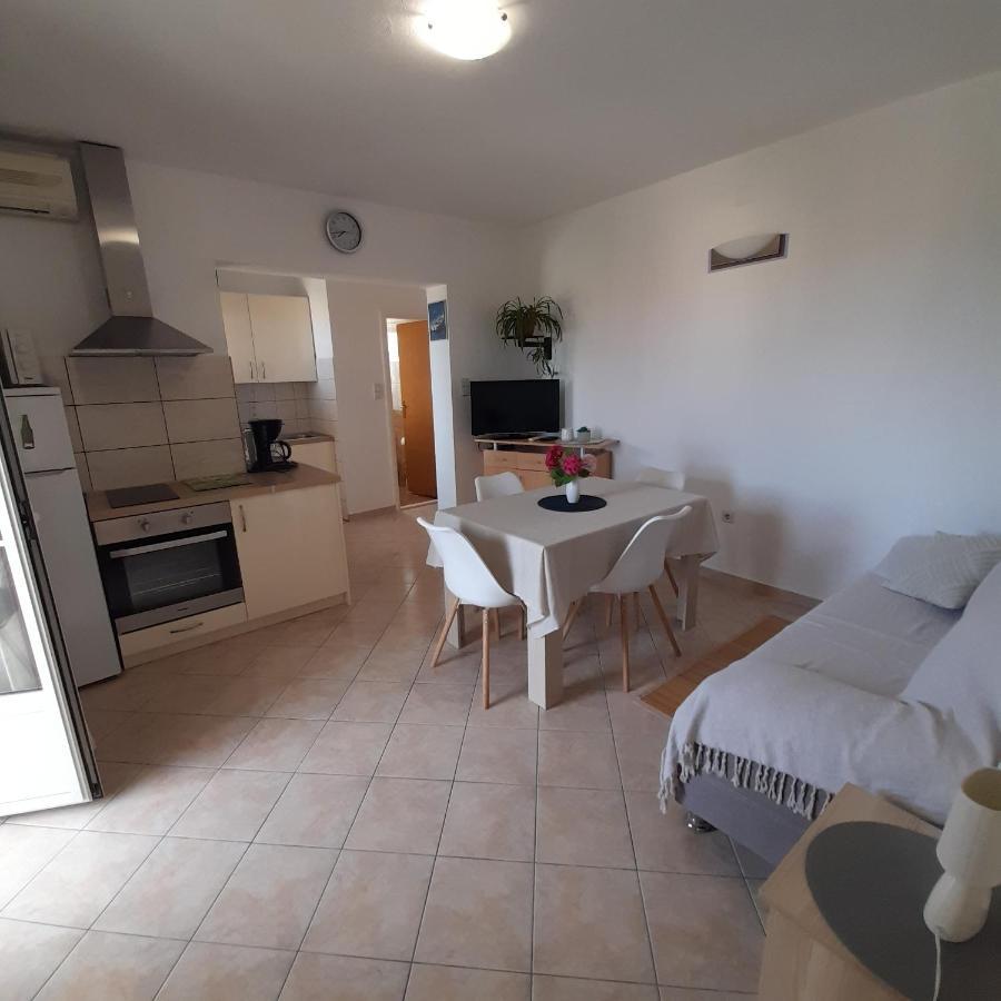 Apartments Filipovic Biograd Na Moru Esterno foto