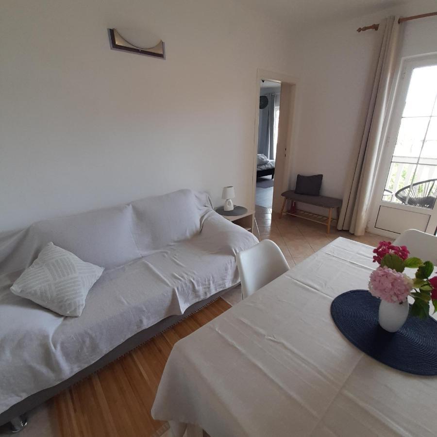Apartments Filipovic Biograd Na Moru Esterno foto
