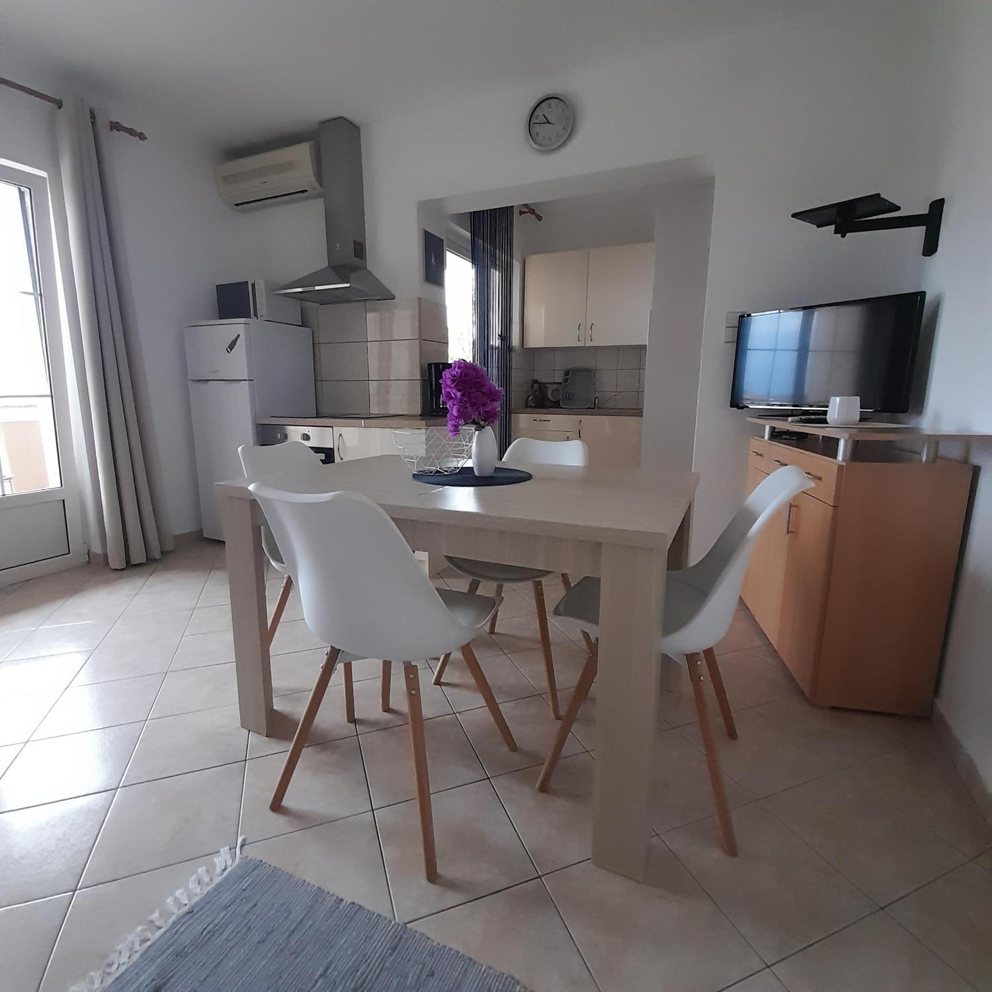 Apartments Filipovic Biograd Na Moru Esterno foto