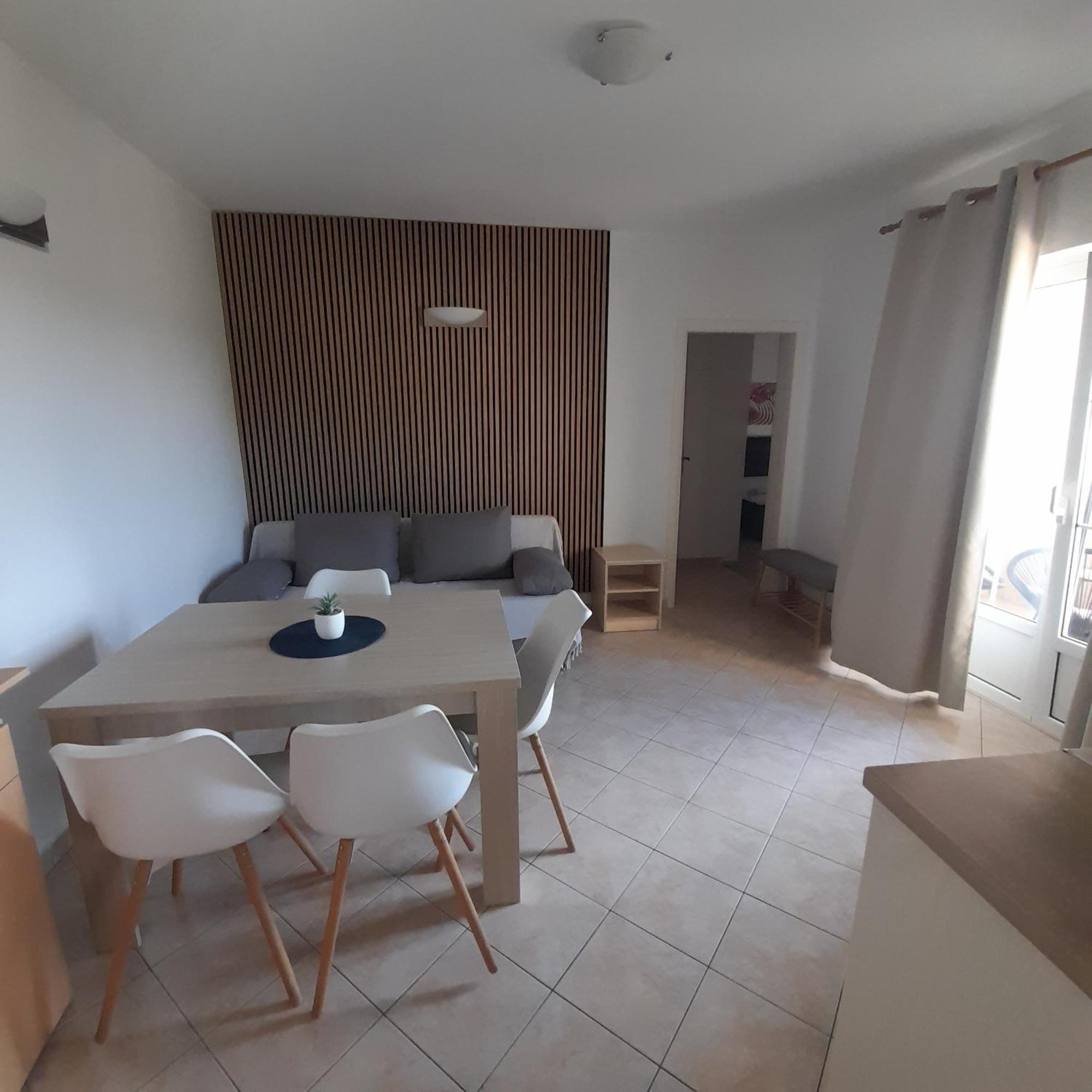 Apartments Filipovic Biograd Na Moru Esterno foto