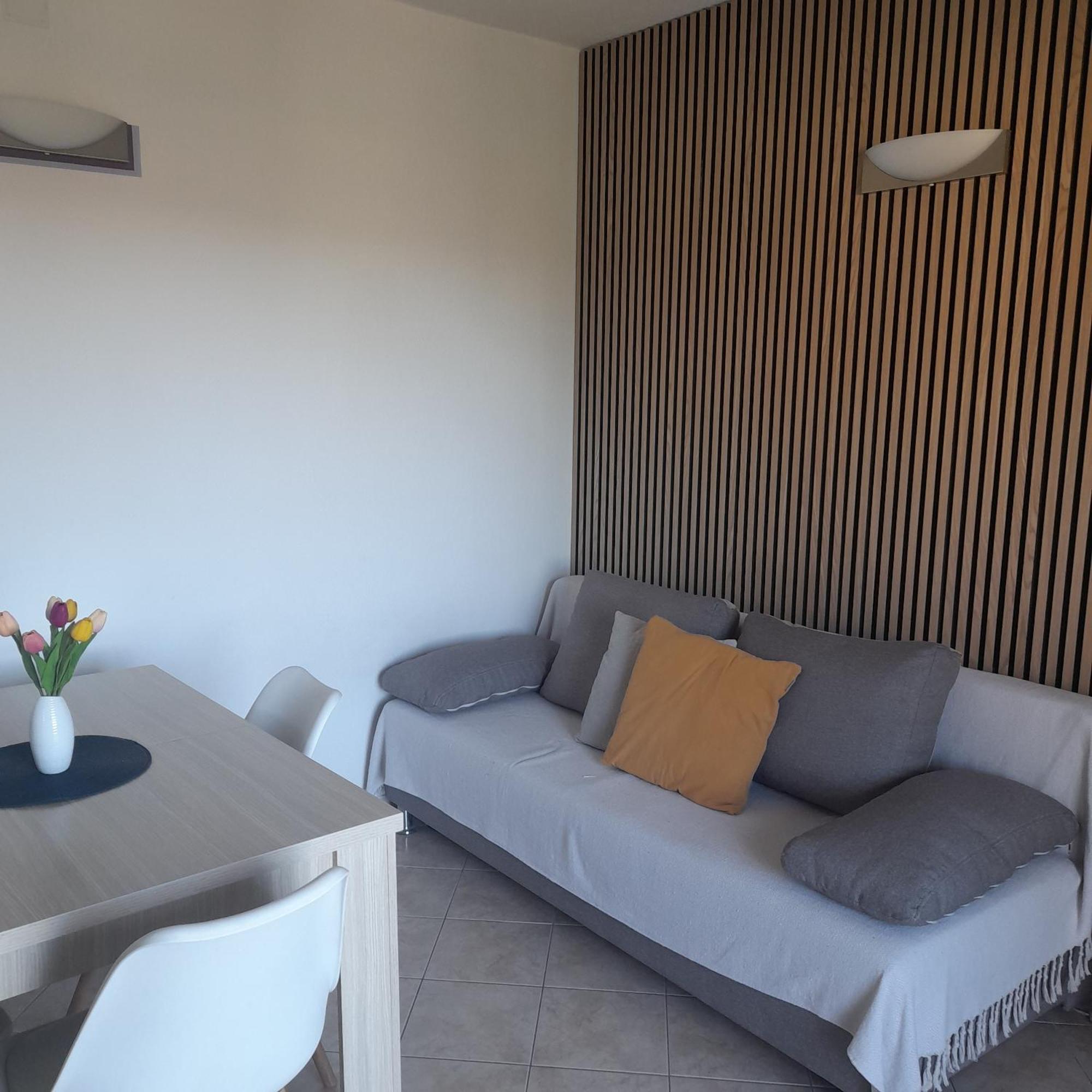 Apartments Filipovic Biograd Na Moru Esterno foto